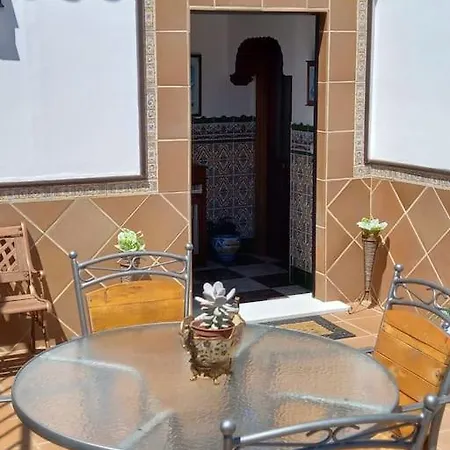 Completa Con Piscina En *