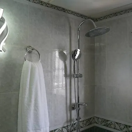 Completa Con Piscina En