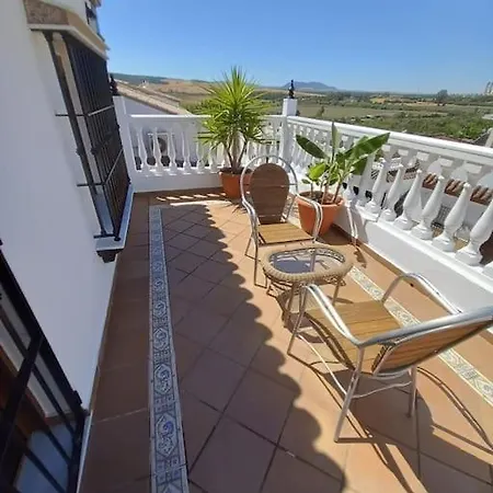 Completa Con Piscina En Villa *