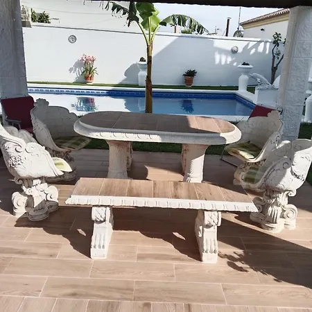 Completa Con Piscina En